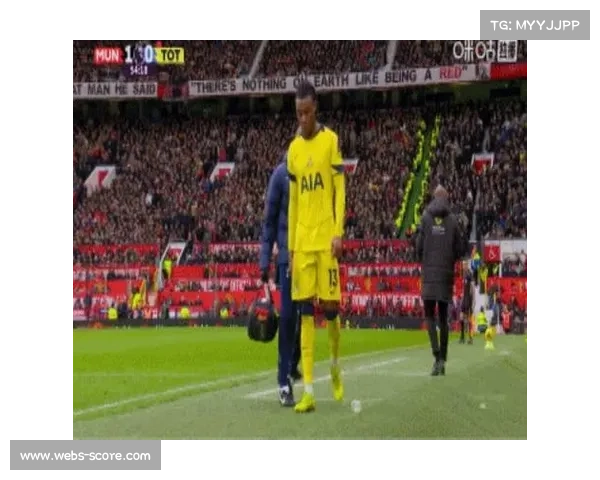 曼联2-0复仇热刺，B费解锁曼联生涯直接参与200球里程碑